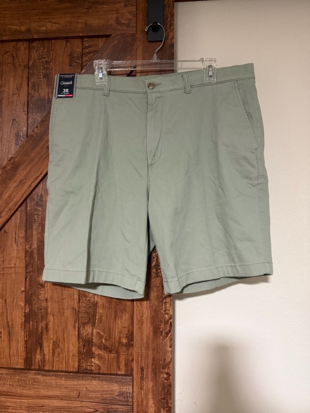 Roundtree & Yorke Sage Green Flat-Front Men’s Shorts Size 38 NWT